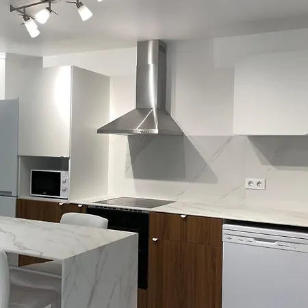 Vivienda A Pie De Playa Con Piscina Privada *
