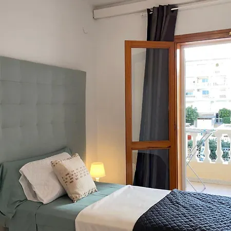 Vivienda A Pie De Playa Con Piscina Privada