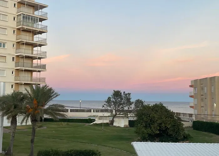 Vivienda A Pie De Playa Con Piscina Privada *